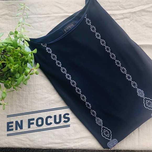 EN FOCUS - SZ 10 NAVY & WHITE DRESS - Picture 1 of 7